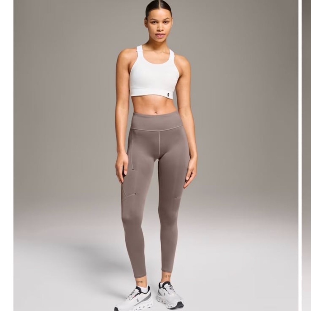 On Running high-waisted performance leggings size XL in the color mocha brown